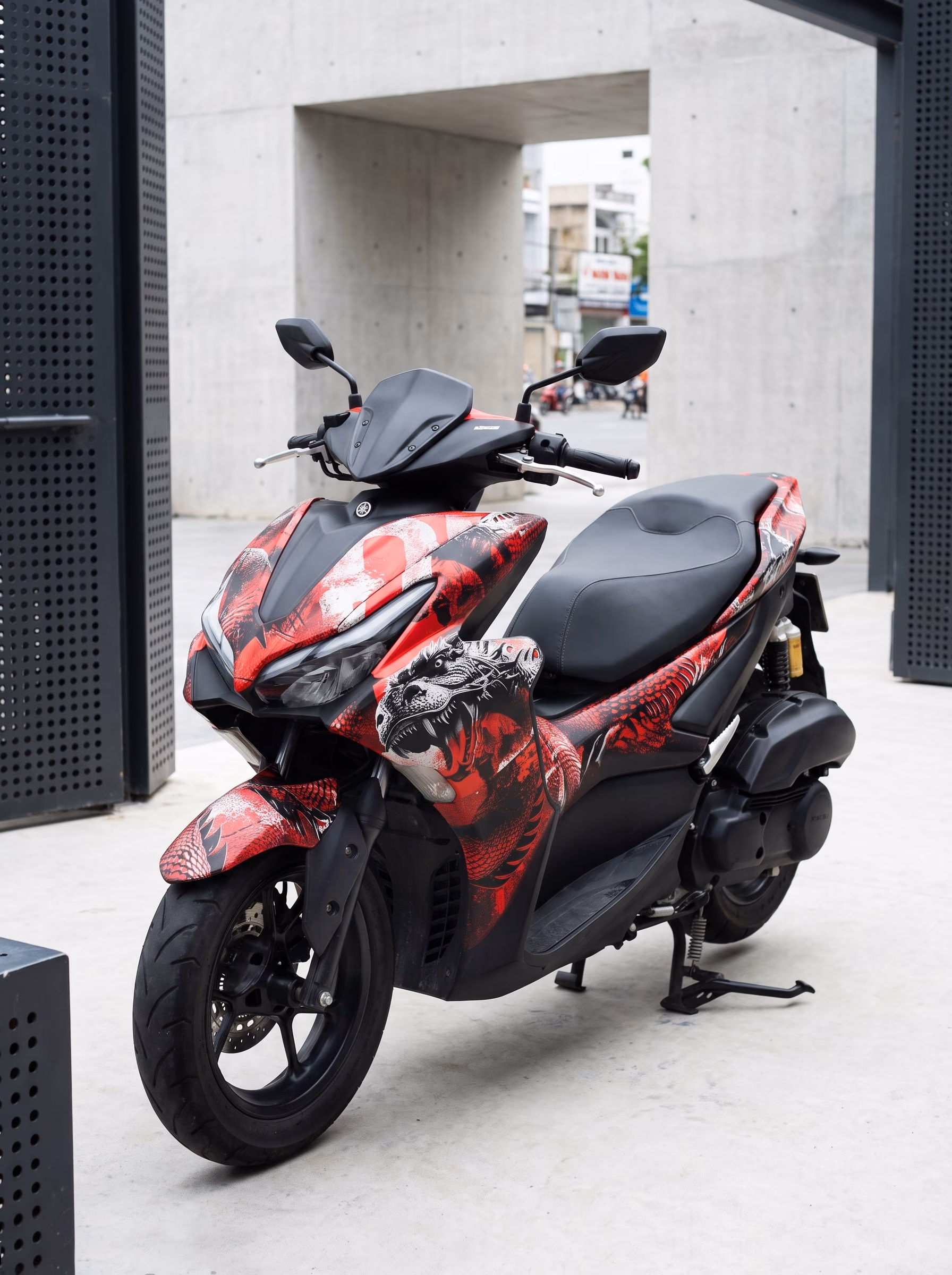 Tem trùm Yamaha NVX RedDIN — 1/9